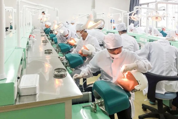2023年昆明医科大学海源学院专升本口腔医学专业简介